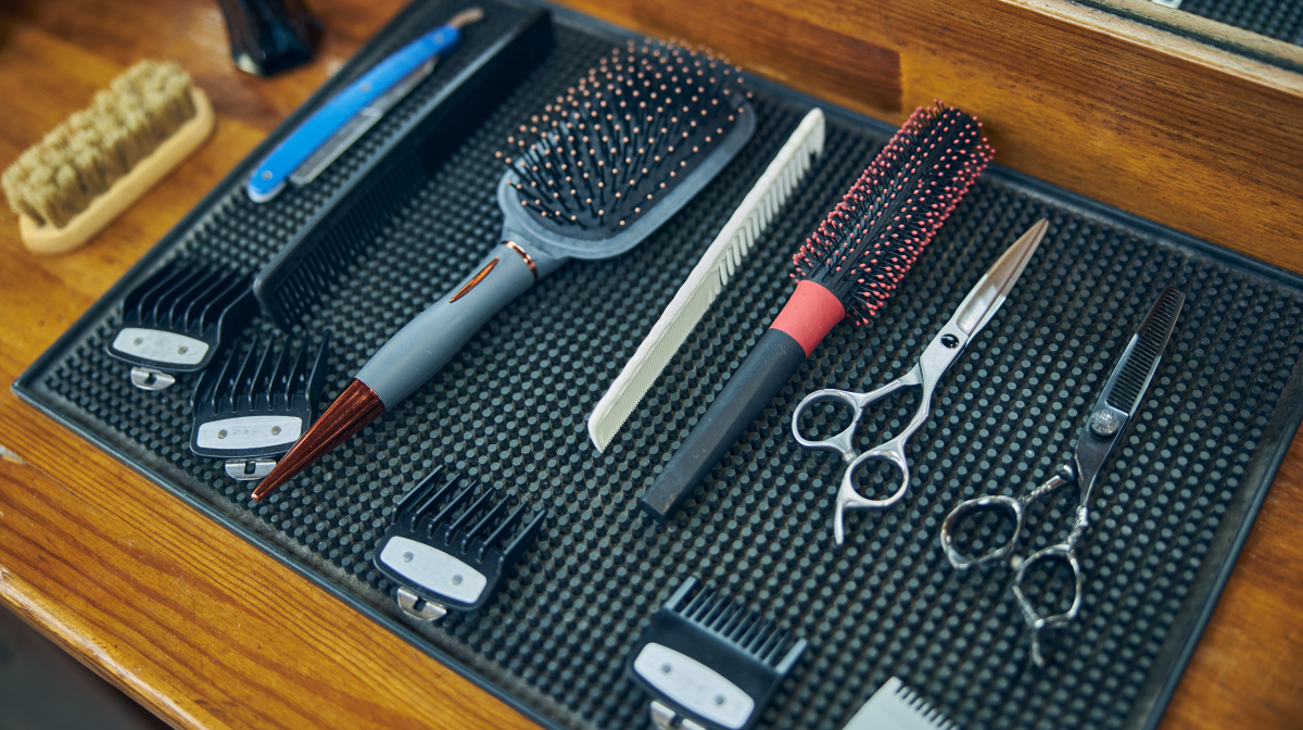 Cleaning Mens Grooming Tools